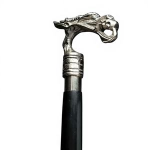 Bastón de Madera Negro Pulido Hecho a Mano Estilo Vintage - Regalo para Ocasiones como Navidad y el Día del Padre - Product Image 3