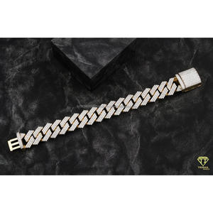 Bracelet unisexe Hip Hop en moissanite et diamant, maille cubaine, en argent sterling 925 de qualité supérieure avec sertissage multi-rangs de pierres rondes - Product Image 3