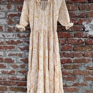 Robe maxi en coton imprimée à la main, motif floral, fabrication artisanale, été, automne, hiver, motif uni non tissé - Product Image 1