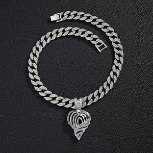 Collar con Colgante de Corazón de Aleación de Zinc Chapado en Oro con Cadena de Eslabones de Piedra Moissanita, Estilo Hip Hop, Unisex, Regalo para Fiestas Hindúes - Product Image 3