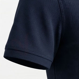 Chemise décontractée pour homme en piqué 100 % polyester bleu marine à manches courtes, respirante, infroissable, coupe classique, design tricoté uni - Product Image 6