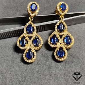 Pendientes de Moda Hechos a Mano con Cianita, Joyería Moderna y Elegante - Product Image 1
