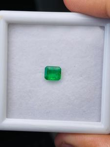 Natural Emerald Zambia <b>square</b> cut 1.07 cts AAA Grade with superb luster nice color perfect polishing and making at cheap price - Product Image 2