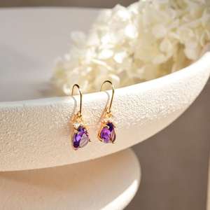 Pendientes colgantes de amatista, pendientes coloridos de plata de ley 925 chapados en oro de 14 quilates, regalos de aniversario y cumpleaños para ella - Product Image 1