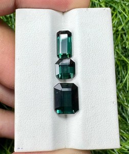ZUBEDA GEMS JEWELLRY พลอยทัวร์มาลีนสีเขียวเข้มธรรมชาติ รูปทรงแปดเหลี่ยม ตัดแบบกรรไกร เจียระไนเหลี่ยมเพชรพลอย น้ำหนัก 2.00 กะรัต พลอยเม็ดเดี่ยว รับรองโดยผู้ตรวจสอบอิสระ - Product Image 3