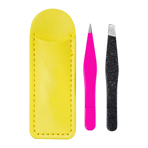 ชุดแหนบปลายเฉียงสแตนเลสสำหรับถอนขนคิ้ว พร้อมกล่องหนัง - Product Image 2