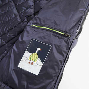 เสื้อแจ็คเก็ตพัฟเฟอร์ผู้ชายคุณภาพพรีเมียม โพลีเอสเตอร์ 100% คอตั้ง ซิปเต็มตัว สไตล์ลำลองสำหรับฤดูหนาว พร้อมดีไซน์ที่ดูเป็นทางการ - Product Image 6