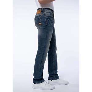 OEM/ODM Custom Mid-Rise Slim Straight Jeans para hombres Negro Wash Sutil Fade Vintage Print Pure Cotton Everyday Pocket Streetwear - Product Image 3