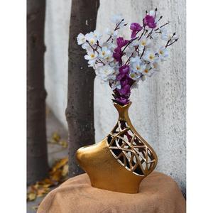 Décoration intérieure moderne, artisanat métallique, designs personnalisables, pot à fleurs doré, vases à fleurs faits à la main, luxe, prix abordable - Product Image 1