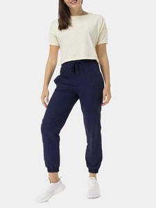 เสื้อยืดผู้หญิงแฟชั่นขายส่ง ผ้าฝ้าย 100% คุณภาพสูง ทรงโอเวอร์ไซส์ คอกลม เนื้อผ้านุ่ม สวมใส่สบายทุกวัน - Product Image 3