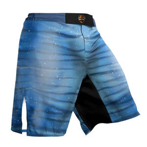 Shorts de grappling para hombre de calidad premium, hechos para brindar resistencia, flexibilidad y comodidad en el entrenamiento y la práctica de lucha. - Product Image 3