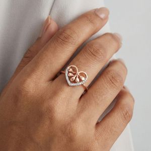 Elegante Anillo de Oro Rosa con Diamante Natural de 0.07 Quilates, Corte Brillante Redondo, Color H-I, Claridad VS-SI, Certificado IGI, para un Estilo Atemporal - Product Image 1