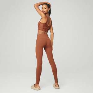 Conjuntos de Dos Piezas para Mujer, Color Marrón, Diseño Personalizado OEM, Leggings con Efecto Scrunch, Flexibles y Suaves - Product Image 3