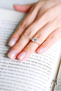 Anillo de Compromiso de Lujo con Moissanita Certificada IGI, Chapado en Oro, con Engaste de Puntas en Forma de Pera, Joyería para Regalo de Boda - Product Image 4