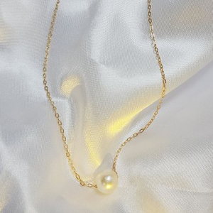 Design di moda collana di perle minimaliste per studenti e amici - Product Image 1