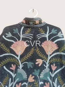 เสื้อโค้ทกำมะหยี่ปักลายดอกไม้ด้วยมือ คอจีน สไตล์โบฮีเมียนสำหรับผู้หญิง แขนยาว เหมาะสำหรับฤดูใบไม้ร่วง - Product Image 1