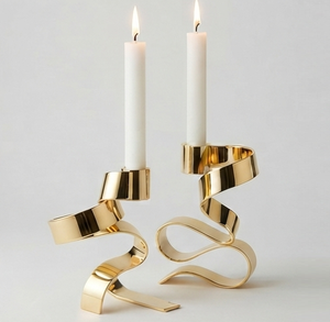 Porte-bougie en laiton, forme spirale ondulée, support de bougie en métal durable pour la décoration de la maison - Product Image 1