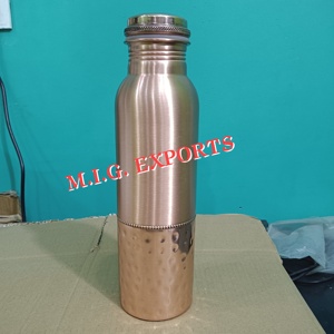 Compre una Botella de Cobre de Primera Calidad con Tapa Hermética, Beneficios Ayurvédicos, Usos para Almacenamiento de Agua, Botella de Cobre M.I.G. EXPORTACIÓN INDIA - Product Image 6