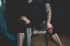 ที่รัดเข่าแบบปรับแต่งได้สายรัดพยุงเข่ายกน้ำหนักฟิตเนสอุปกรณ์ออกกำลังกายยิม - Product Image 2