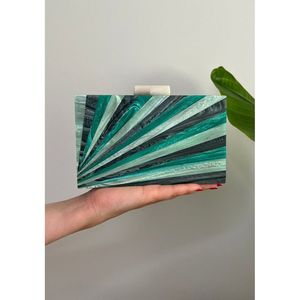 Pochette de soirée en résine de luxe faite à la main pour femmes, accessoire de mode en cristal de créateur - Product Image 4