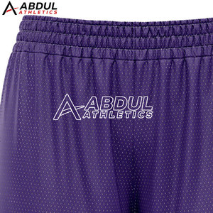 Pantalones cortos de malla suaves y transpirables para hombre, diseñados para ser ideales para fitness, correr y actividades al aire libre en verano. - Product Image 6