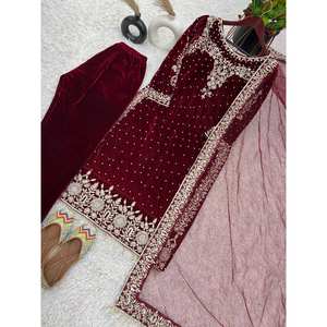 Top de vêtements traditionnels chinois de créateur-Dupatta et bas avec séquence de broderie lourde - Product Image 6