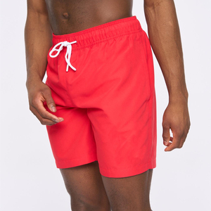 Shorts décontractés pour hommes, rouge uni, à séchage rapide, taille élastique, taille mi-haute, en polyester tissé - Product Image 4