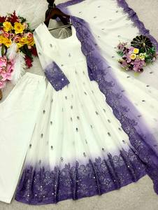 Ensemble Anarkali en rayonne brodé blanc et violet avec dupatta, coupe ample, longueur ras du sol, tenue traditionnelle indienne et pakistanaise pour femme - Product Image 6