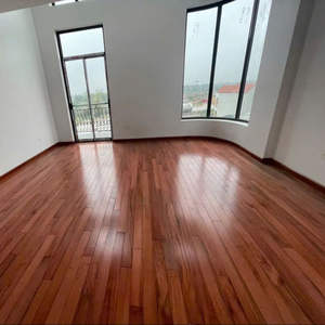Suelo de Madera Maciza de Caoba Ecológico, Elegante y de Primera Calidad, con Acabado Natural, Clásico y Tradicional - Product Image 1