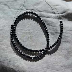 Cuentas de moissanita negra de 4.50 mm, corte AAA, facetadas, para la elaboración de joyería. - Product Image 2
