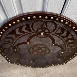 Bouclier Viking en bois fait main de 24 pouces avec motif loup et centre en acier, personnalisable, qualité DIY - Product Image 2