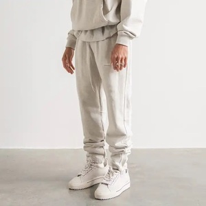 Ensemble de survêtement rouge à capuche pour homme, coupe décontractée, short en coton avec poches latérales, idéal pour le printemps - Product Image 6