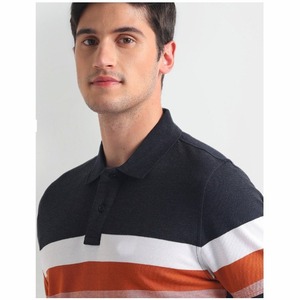 Polo de Manga Corta para Hombre, Color Azul Marino, con Bloques de Color en Rayas Blancas y Naranjas, Corte Regular, Diseño Casual de Punto - Product Image 3
