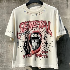 เสื้อยืดโอเวอร์ไซส์ทรงบ็อกซี่ ฮิปฮอป ผ้าฝ้ายสำหรับฤดูร้อน ตกแต่งด้วยโลโก้ประดับเพชรคุณภาพสูงจาก Qianshi สำหรับผู้ชาย - Product Image 1