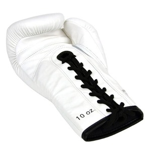 ถุงมือชกมวย MMA ซานด้า หนังแท้ Fairtex สีขาวแบบกำหนดเอง  พร้อมที่จับกันลื่น  แบบผูกเชือก  โลโก้ OEM สำหรับการแข่งขัน  สำหรับทุกเพศ - Product Image 4