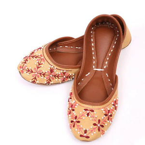Calzado de Boda Personalizado al por Mayor para Mujer, Sandalias Planas, Zapatillas, Khussa, Punjabi Jutti, Khussa para Mujer Hecho en Pakistán - Product Image 3