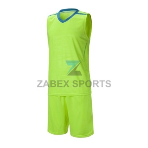 ชุดเสื้อและกางเกงบาสเก็ตบอลแบบมีรูระบายอากาศ ขนาดพลัสไซส์ สำหรับทีมมืออาชีพ ป้องกันแบคทีเรีย ระบายความชื้นได้ดี - Product Image 1