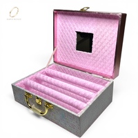 Boîte de rangement à bijoux finition brillante avec miroir, organisateur de bracelets multi-emplacements en cuir PU, design rectangulaire, vente en gros