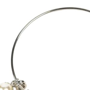   Bracelet en fil d'argent avec pendentif Fille Mignonne, Jonc Ajustable, Bijou de Poignet Élégant pour Femme, Cadeau Tendance Inspiré des Sororités - Product Image 2