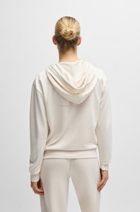 Ensembles de sweat à capuche et de pantalons pour femmes, légers et de marque personnalisée, survêtements d'entraînement sportif de style hivernal pour femmes - Product Image 3