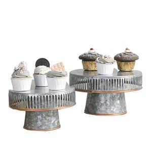 Elegante soporte de pastel de metal galvanizado con diseño moderno perfecto para pasteles Muffins celebraciones de Navidad servicio de vacaciones - Product Image 1