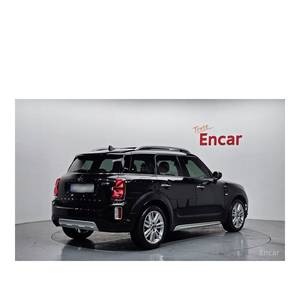 Mini Countryman 2023/8 Classic Plus Launch Pack con Volante a la Izquierda, Asientos de Cuero, Cámara Trasera, Estándar de Emisiones Euro V, 33,336 km - Product Image 2