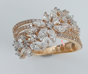 แหวนทองคำแท้สีเหลืองสวยหรูสำหรับผู้หญิง ดีไซน์เงางามโดดเด่น เหมาะสำหรับลุคแฟชั่นที่ดูมีระดับ งานแต่งงาน และเครื่องประดับ - Product Image 1