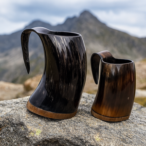 Jarra Vikinga Artesanal de Cuerno de Búfalo – Jarra Duradera con Asa de Acero para Cerveza, Hidromiel y Regalo - Product Image 2