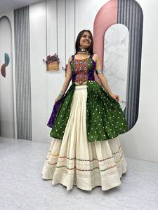 Lehenga Choli traditionnel indien pakistanais pour femmes, multicolore, brodé, longueur au sol, coupe ample, tenue de mariage - Product Image 3