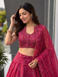 Conjunto de lehenga, blusa y dupatta de diseñador para fiesta, con estampado digital y bordado de lentejuelas, completamente cosido y listo para usar. - Product Image 2