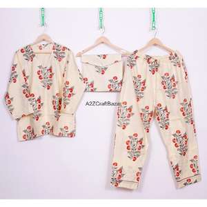 Conjunto de Pijama para Mujer, Hecho a Mano, con Estampado Floral, Manga Tres Cuartos, Cuello en V, Cintura Elástica, Suave y Transpirable, 100% Algodón - Product Image 1
