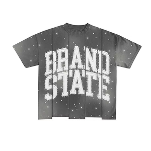 Ensemble deux pièces pour homme : T-shirt en coton délavé au soleil avec impression sérigraphiée personnalisée en strass et short de survêtement à rayures latérales effet usé - Product Image 6