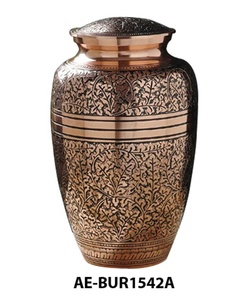 โกศใส่ใบโอ๊คทำจากทองเหลืองเป็นของชำร่วยสำหรับผู้ใหญ่ที่เป็นเอกลักษณ์ทำด้วยมือคลาสสิก - Product Image 3