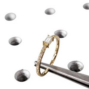 Bague classique en or plaqué or avec diamant de laboratoire taille émeraude, haute pureté, certifiée IGI, pour femme, cadeau de fiançailles ou de mariage, simple et élégante - Product Image 4